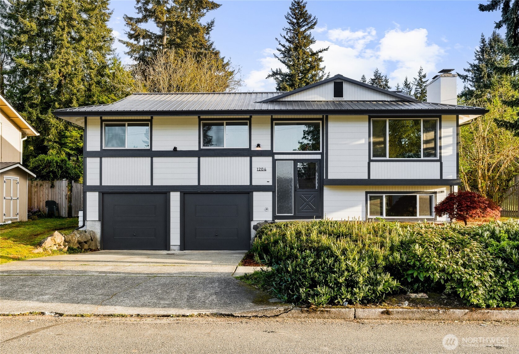 1204 E Laurel Street , Kent, WA 98030