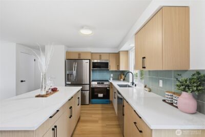 1204 E Laurel Street , Kent, WA 98030 - Photo 2