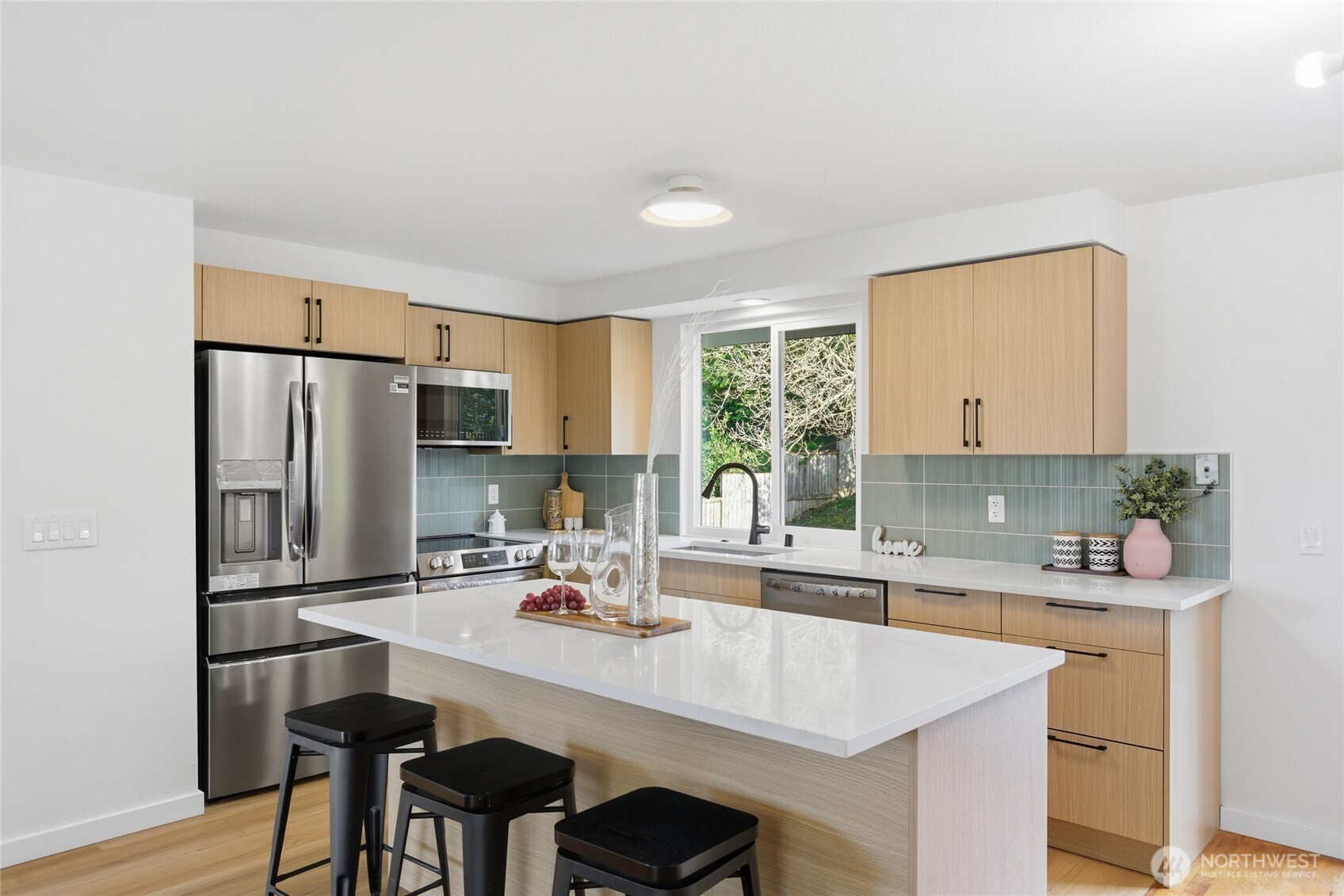 1204 E Laurel Street , Kent, WA 98030