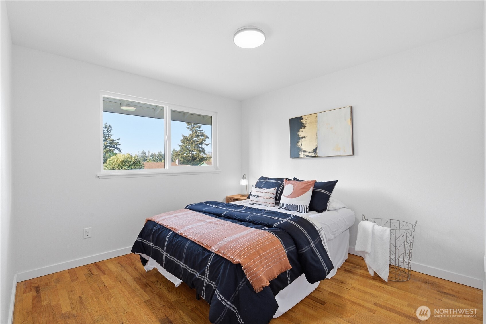 1204 E Laurel Street , Kent, WA 98030