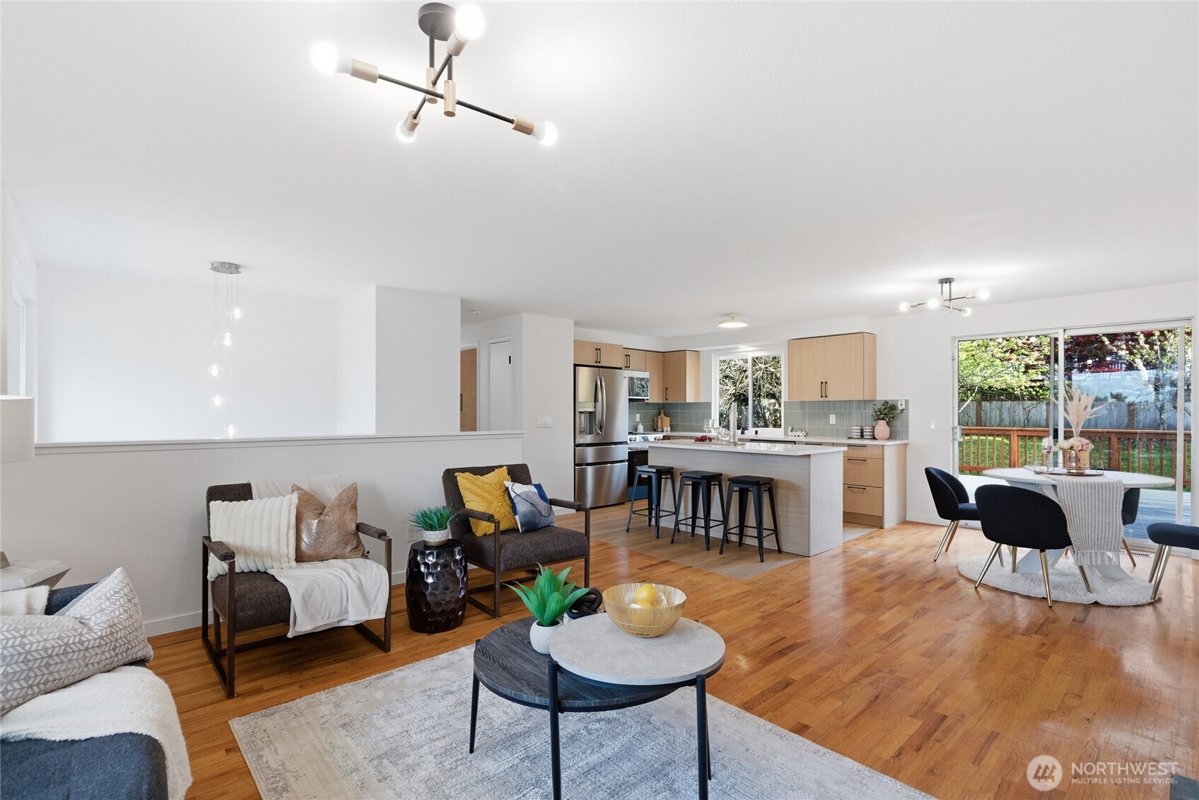 1204 E Laurel Street , Kent, WA 98030
