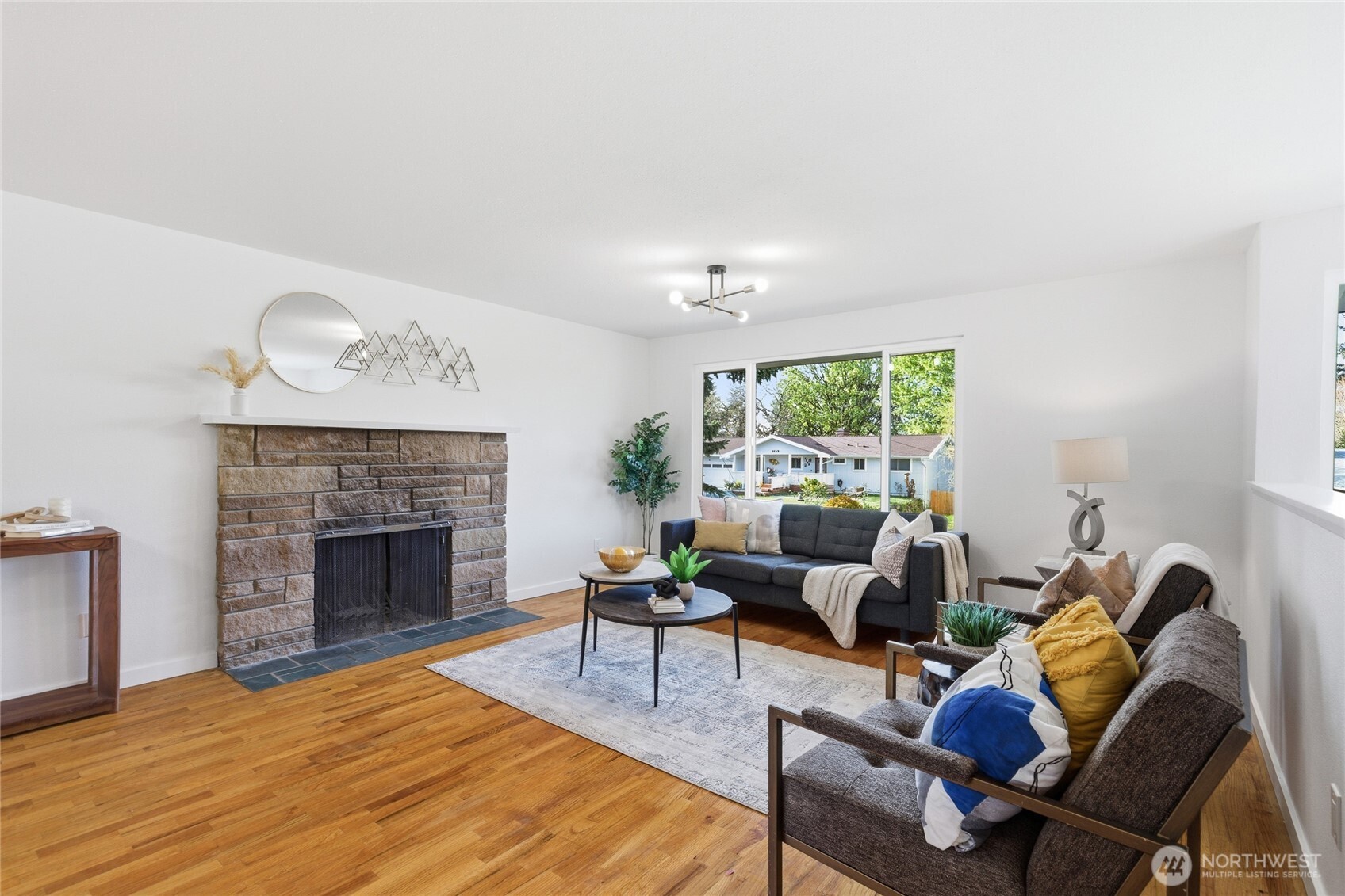 1204 E Laurel Street , Kent, WA 98030