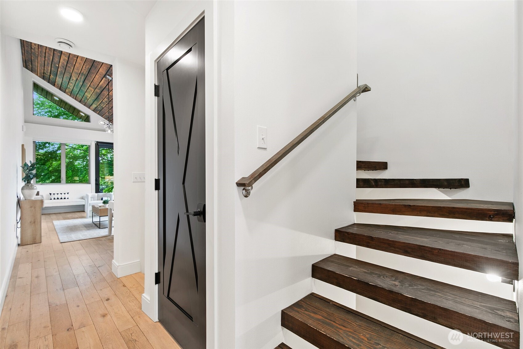 6515 Ellis Avenue S, Seattle, WA 98108