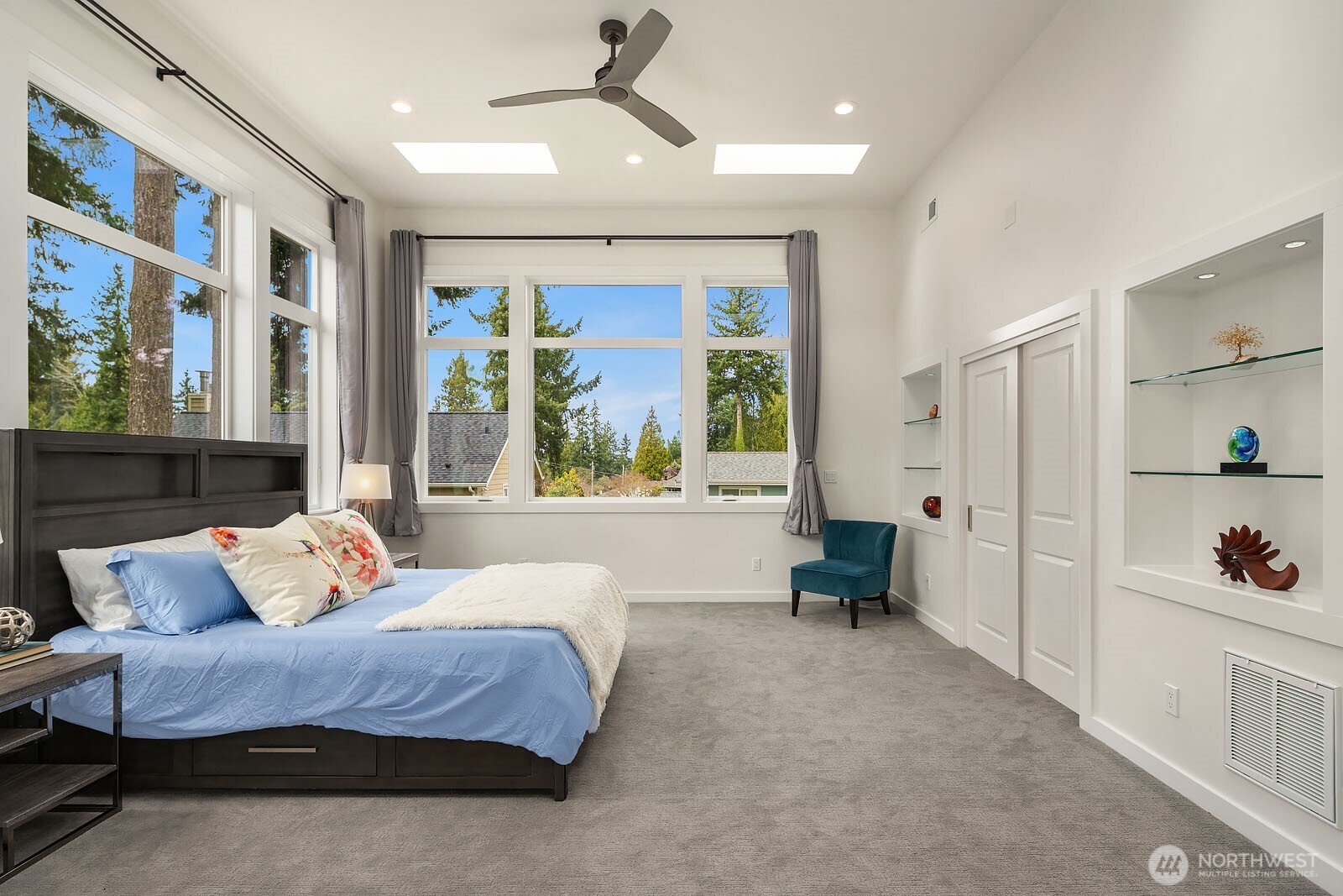 14614 SE 20th Street , Bellevue, WA 98007