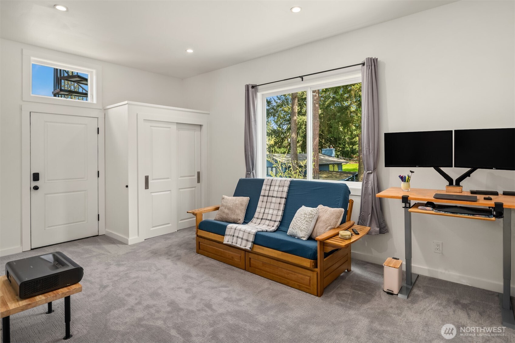 14614 SE 20th Street , Bellevue, WA 98007