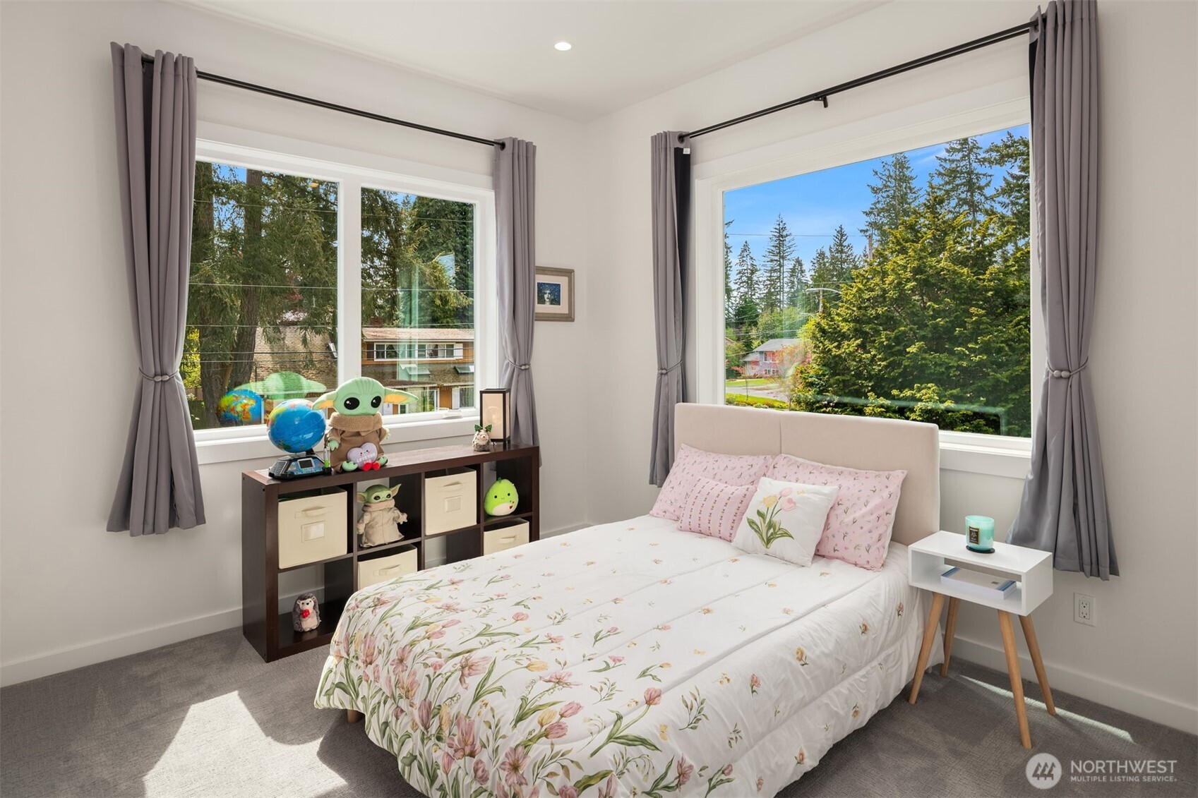 14614 SE 20th Street , Bellevue, WA 98007