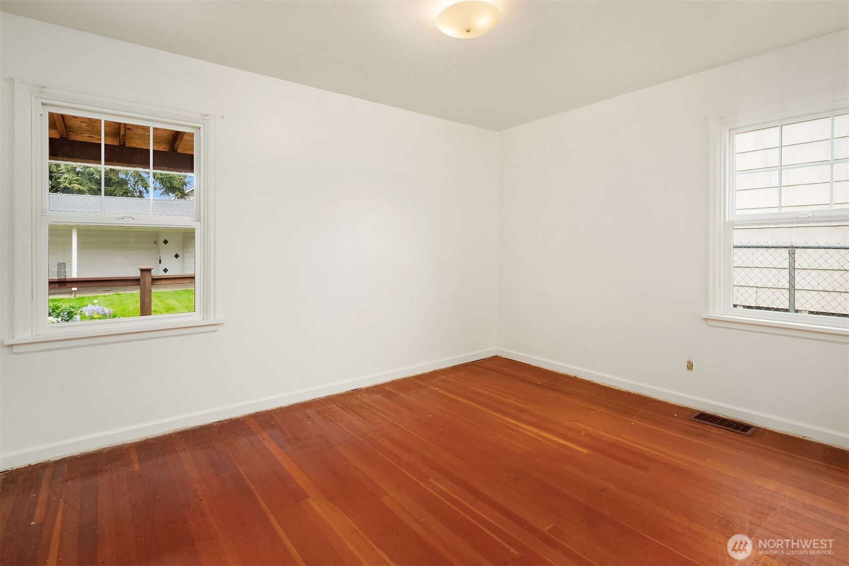 2230 Oakes Avenue , Everett, WA 98201