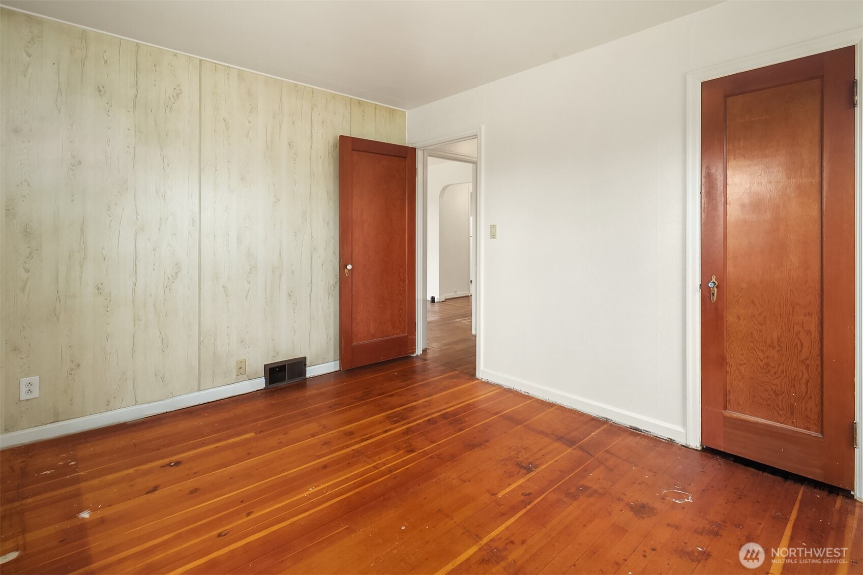 2230 Oakes Avenue , Everett, WA 98201