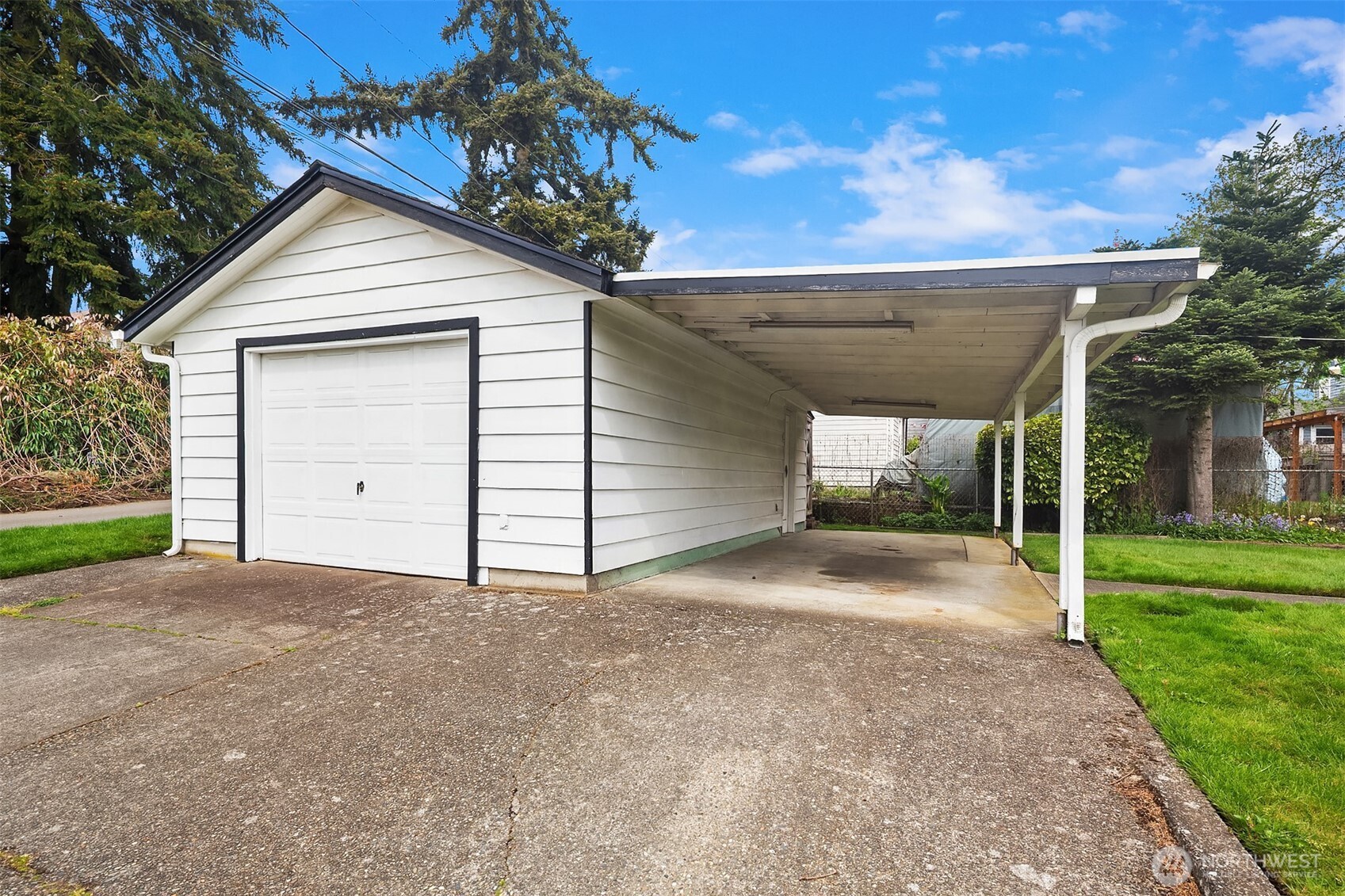 2230 Oakes Avenue , Everett, WA 98201