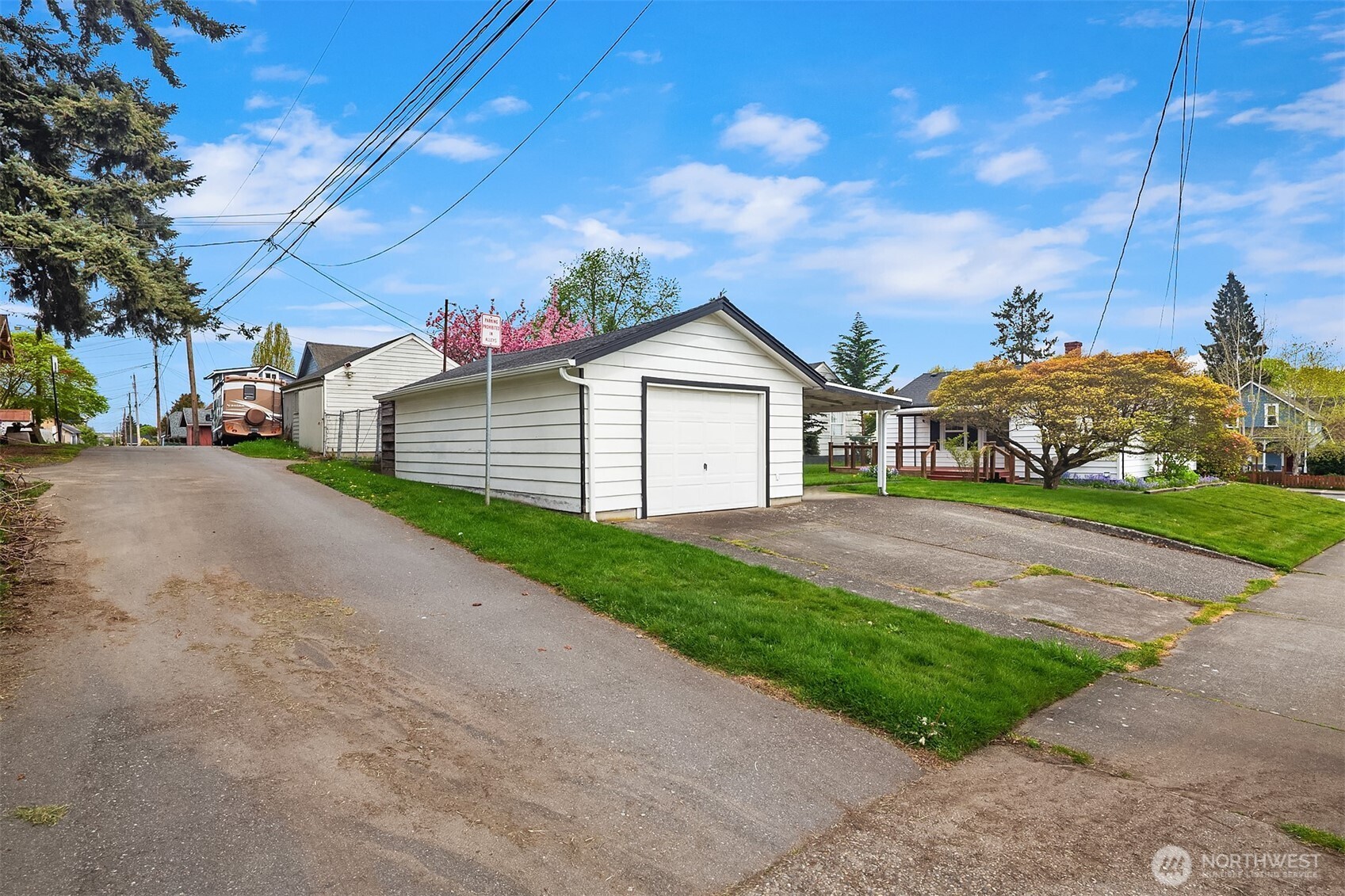 2230 Oakes Avenue , Everett, WA 98201