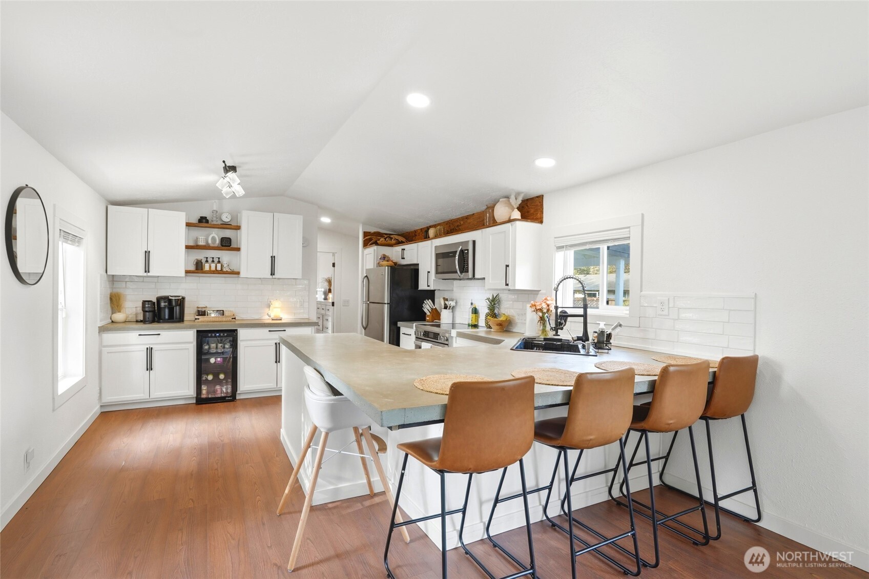 915 Dyer Road , Sultan, WA 98294