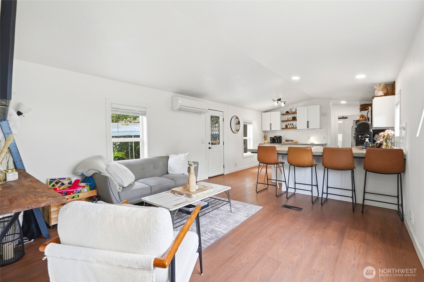 915 Dyer Road , Sultan, WA 98294