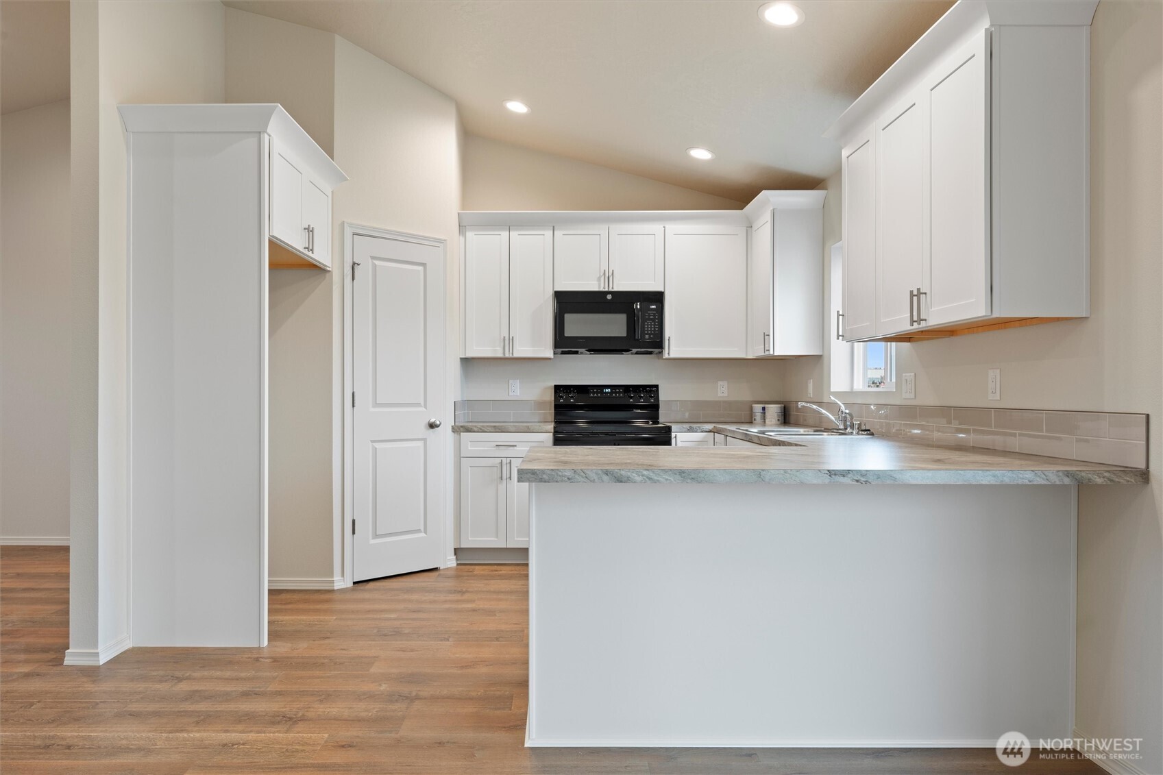 601 Kent Avenue , Royal City, WA 99357