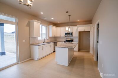 215 Poplar Street NE, Royal City, WA 99357 - Photo 7