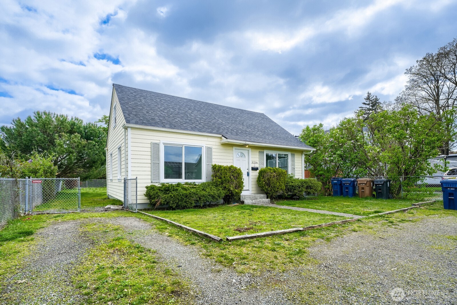3216 S 72nd Street , Tacoma, WA 98409