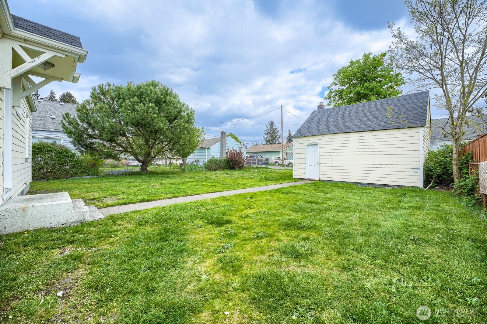 3216 S 72nd Street , Tacoma, WA 98409