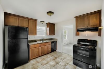 3216 S 72nd Street , Tacoma, WA 98409 - Photo 8