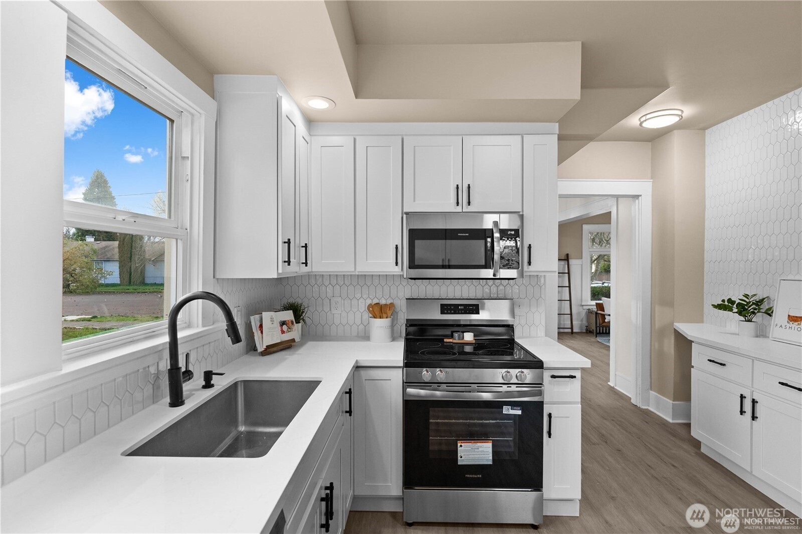 709 S Cedar Street , Tacoma, WA 98405