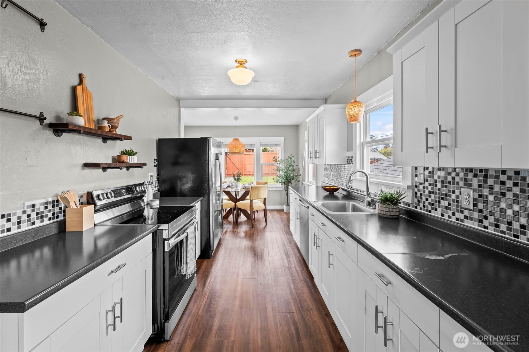 1403 N Proctor Street , Tacoma, WA 98406