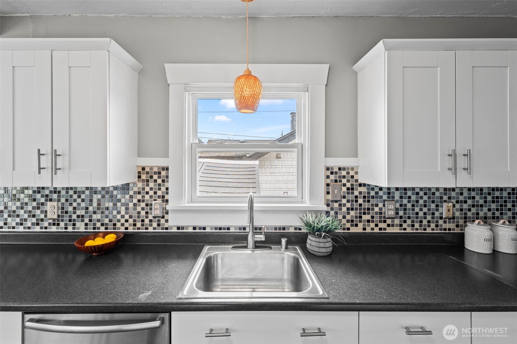 1403 N Proctor Street , Tacoma, WA 98406