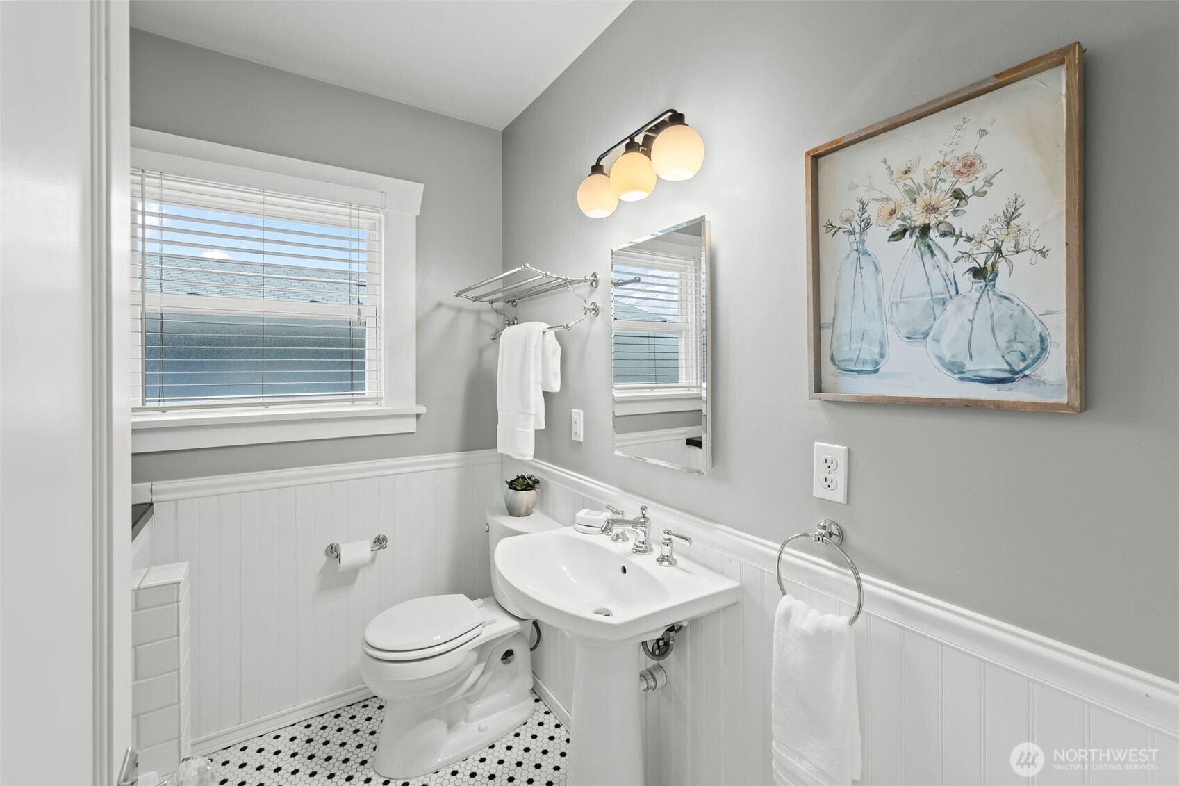 1403 N Proctor Street , Tacoma, WA 98406