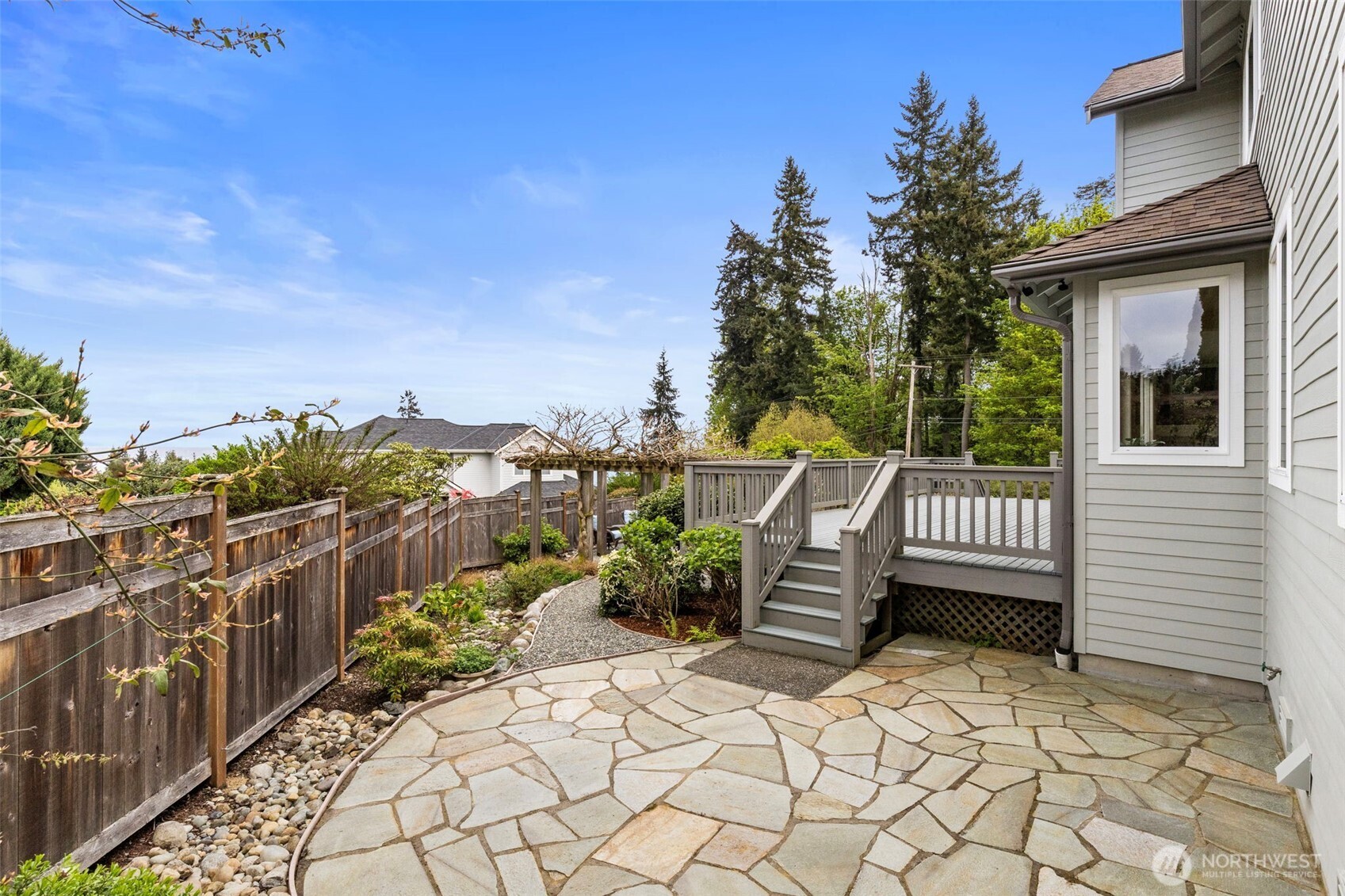 11560 NE Skyward Loop , Kingston, WA 98346