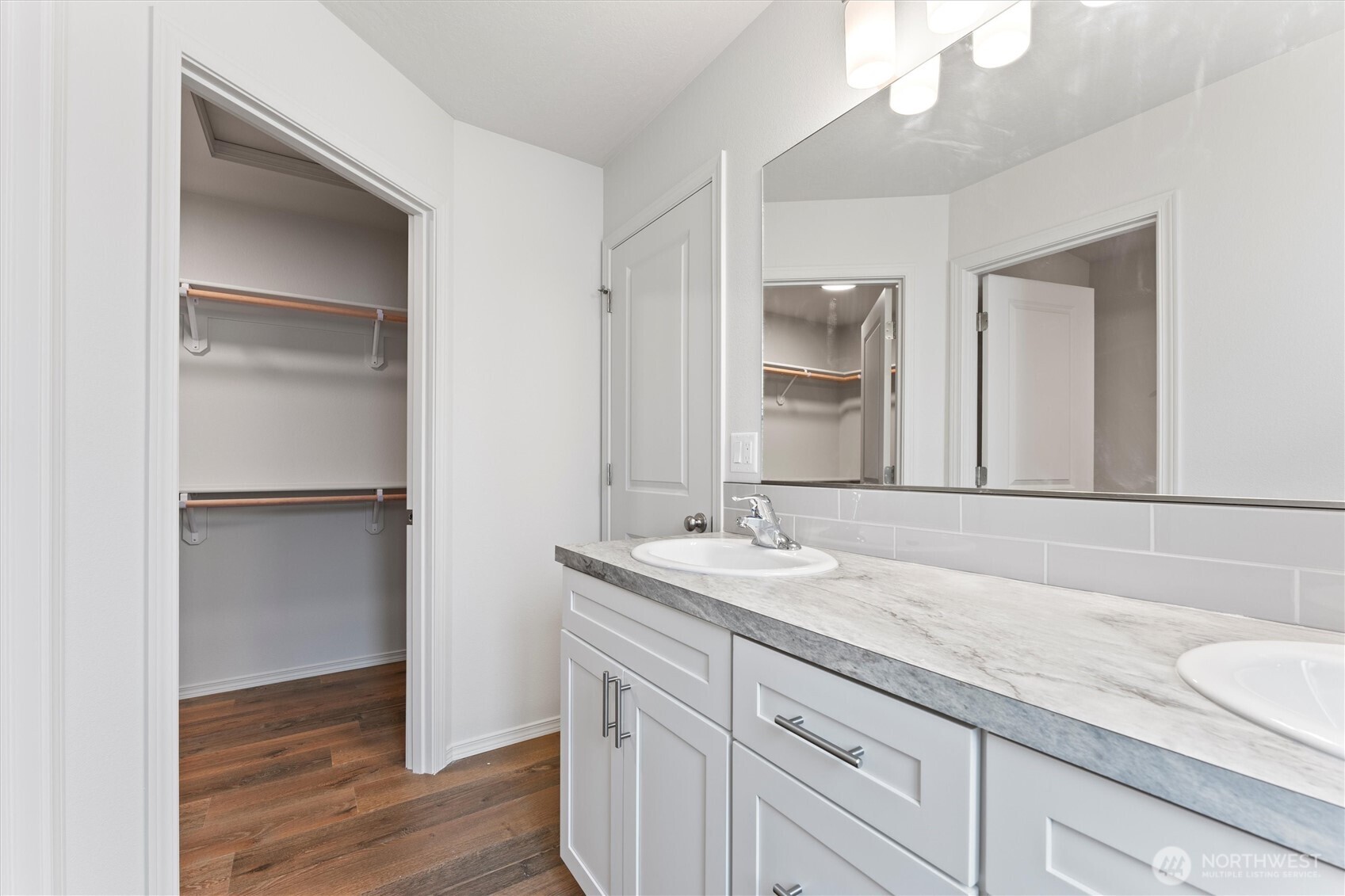 310 Poplar Street NE, Royal City, WA 99357