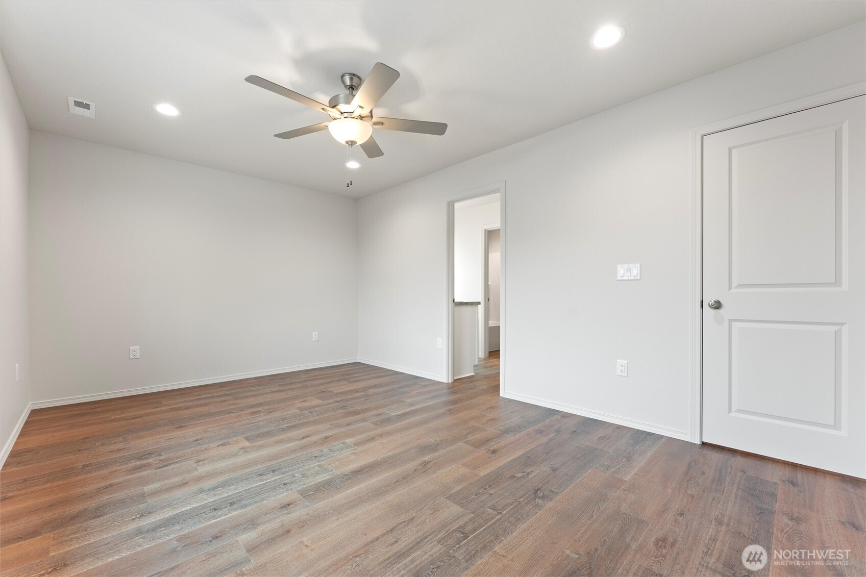 310 Poplar Street NE, Royal City, WA 99357