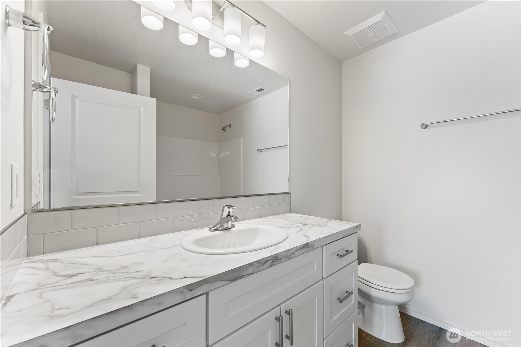 227 Poplar Street NE, Royal City, WA 99357
