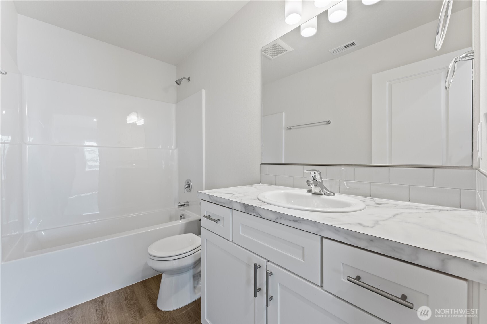 227 Poplar Street NE, Royal City, WA 99357