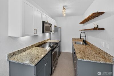 124 Warren Avenue N #208, Seattle, WA 98109 - Photo 11