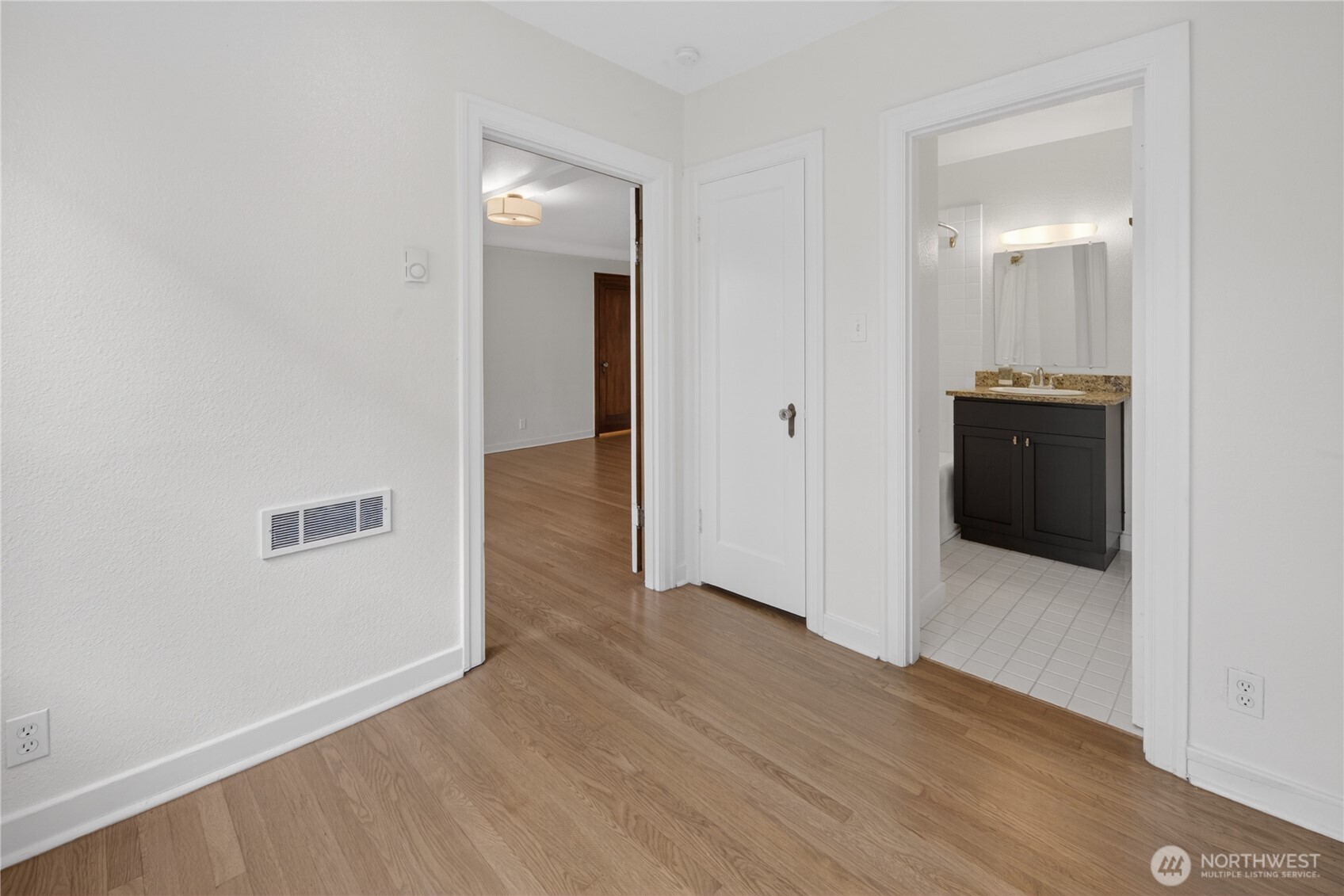 124 Warren Avenue N #208, Seattle, WA 98109