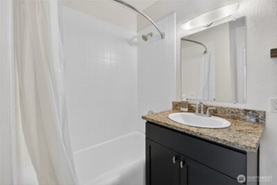 124 Warren Avenue N #208, Seattle, WA 98109 - Photo 18