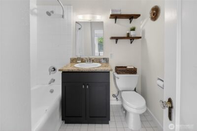124 Warren Avenue N #208, Seattle, WA 98109 - Photo 19