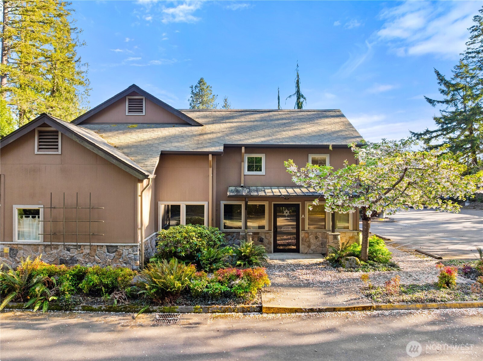 3910 3912 Martin Way Way E, Olympia, WA 98506