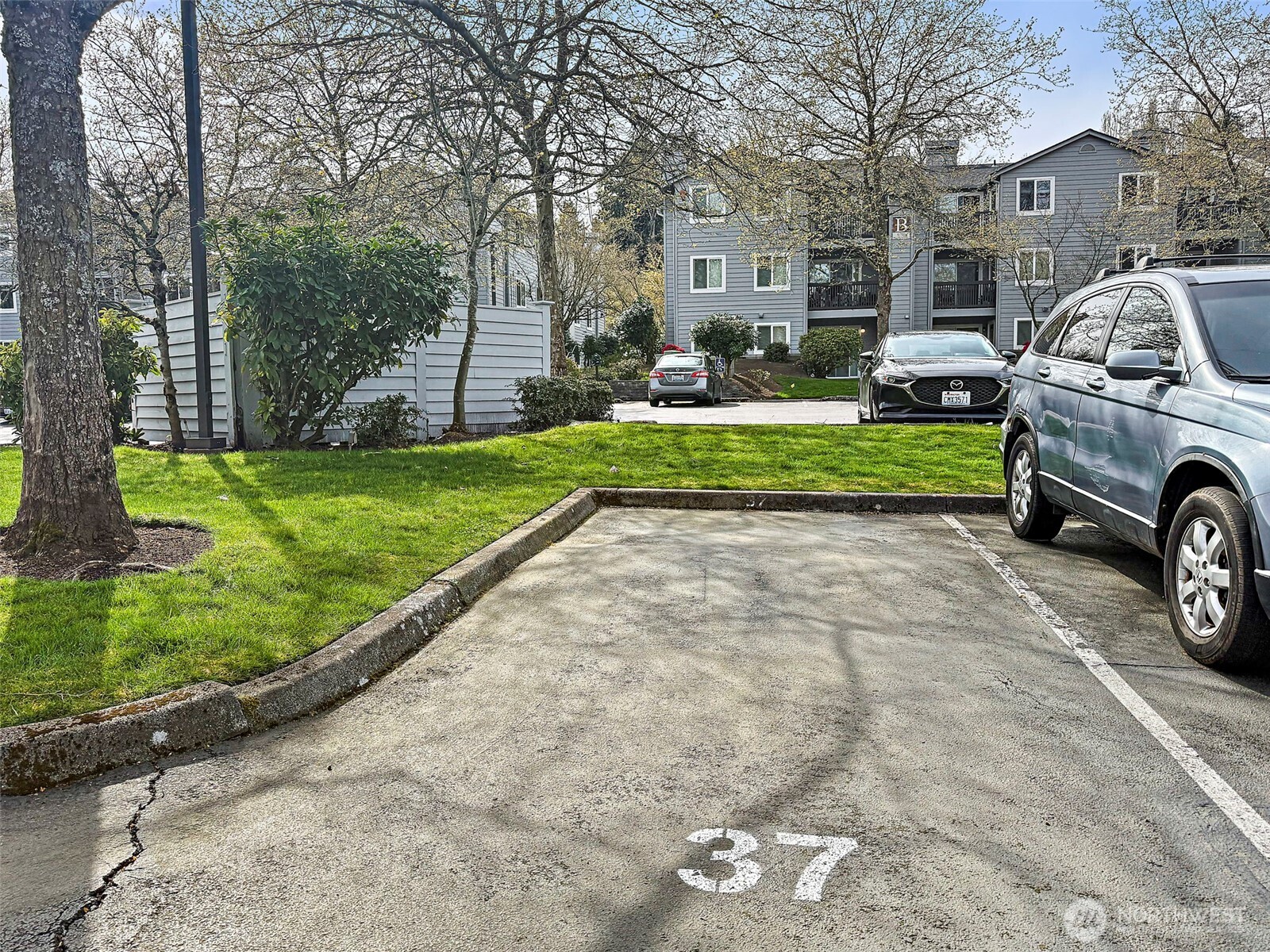 6700 NE 182nd Street #B302, Kenmore, WA 98028