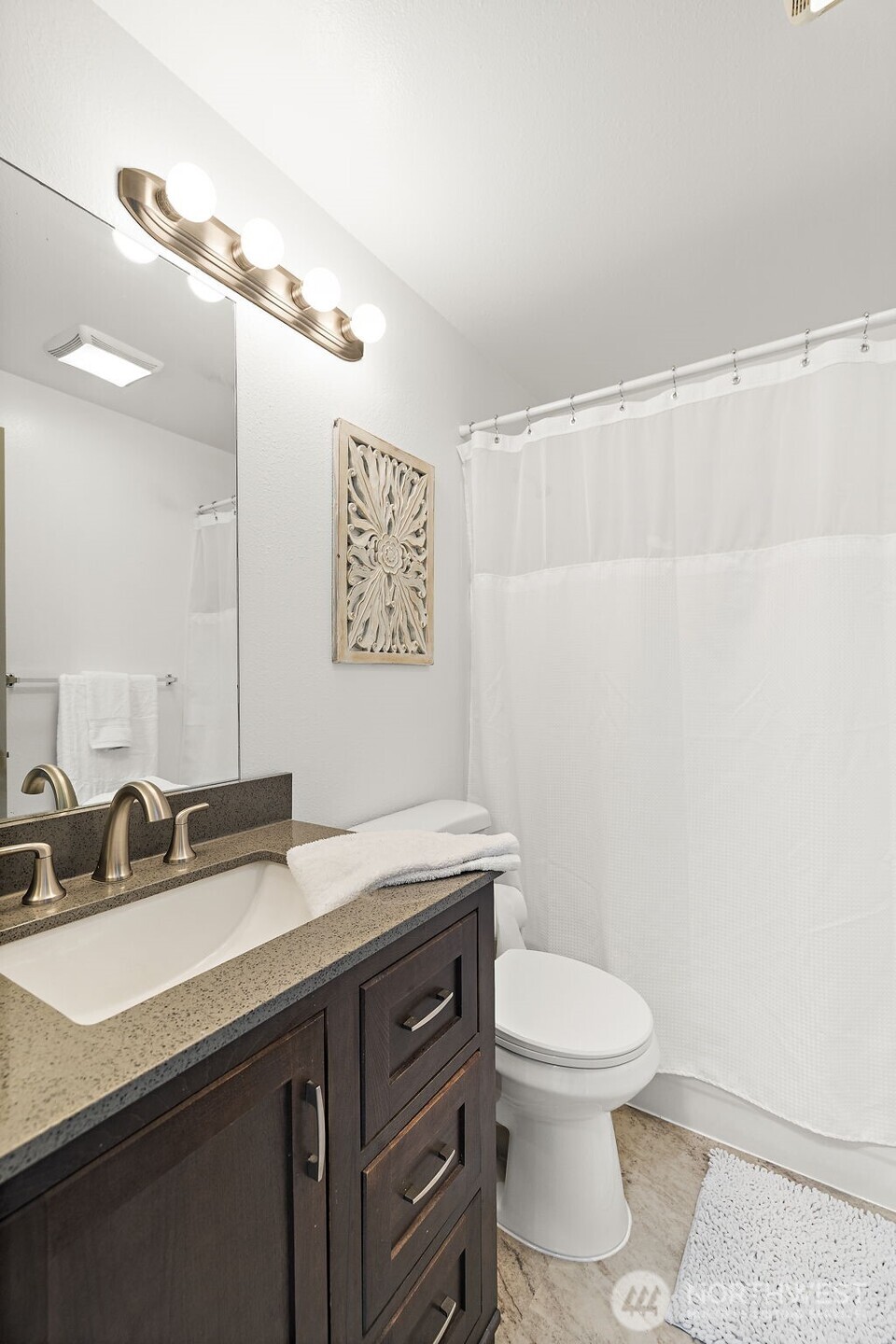 6700 NE 182nd Street #B302, Kenmore, WA 98028