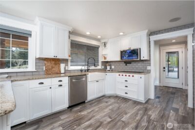 30815 Webster Road E, Eatonville, WA 98328 - Photo 8