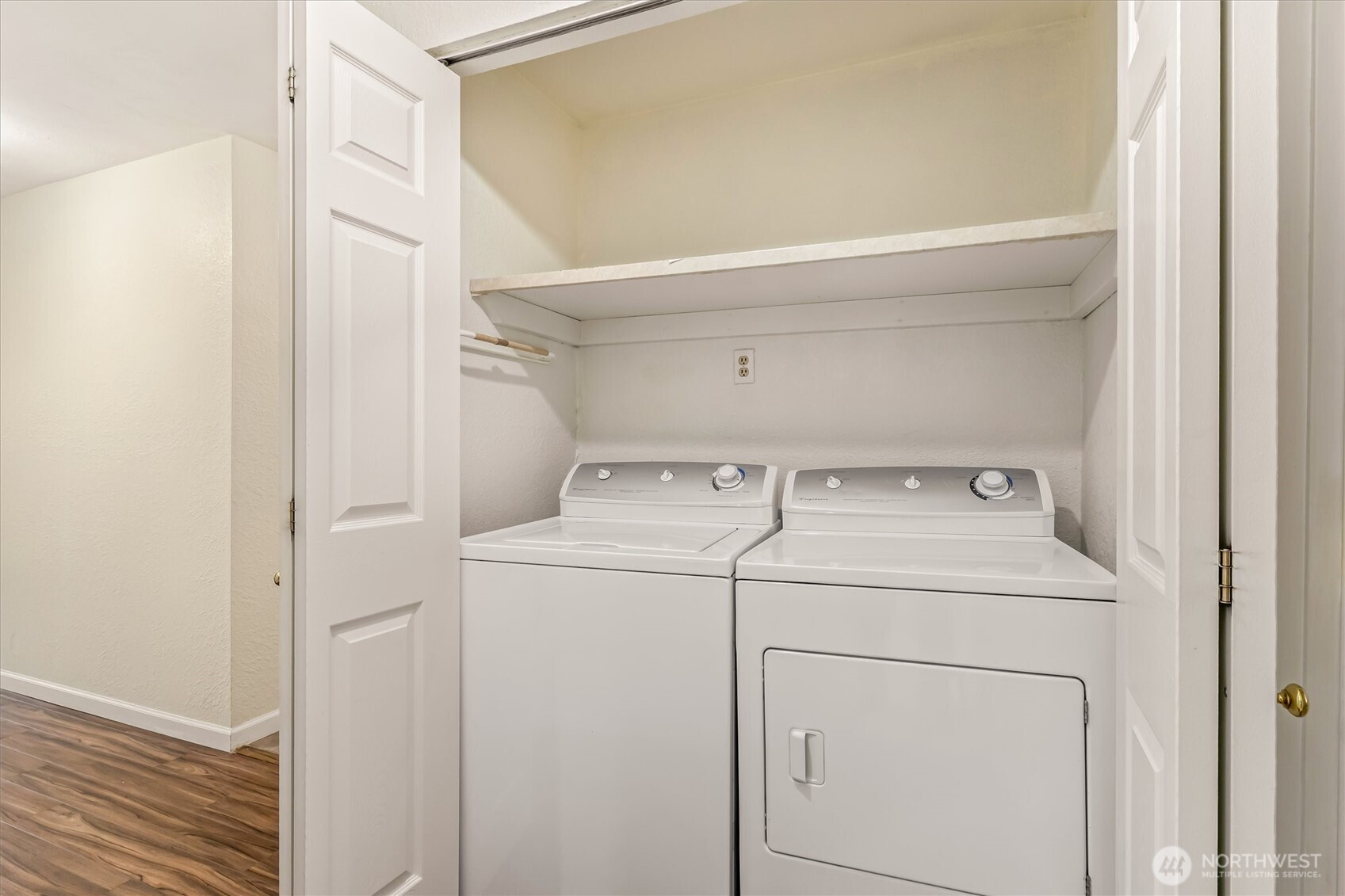 12505 NE 117th Place #J1, Kirkland, WA 98034