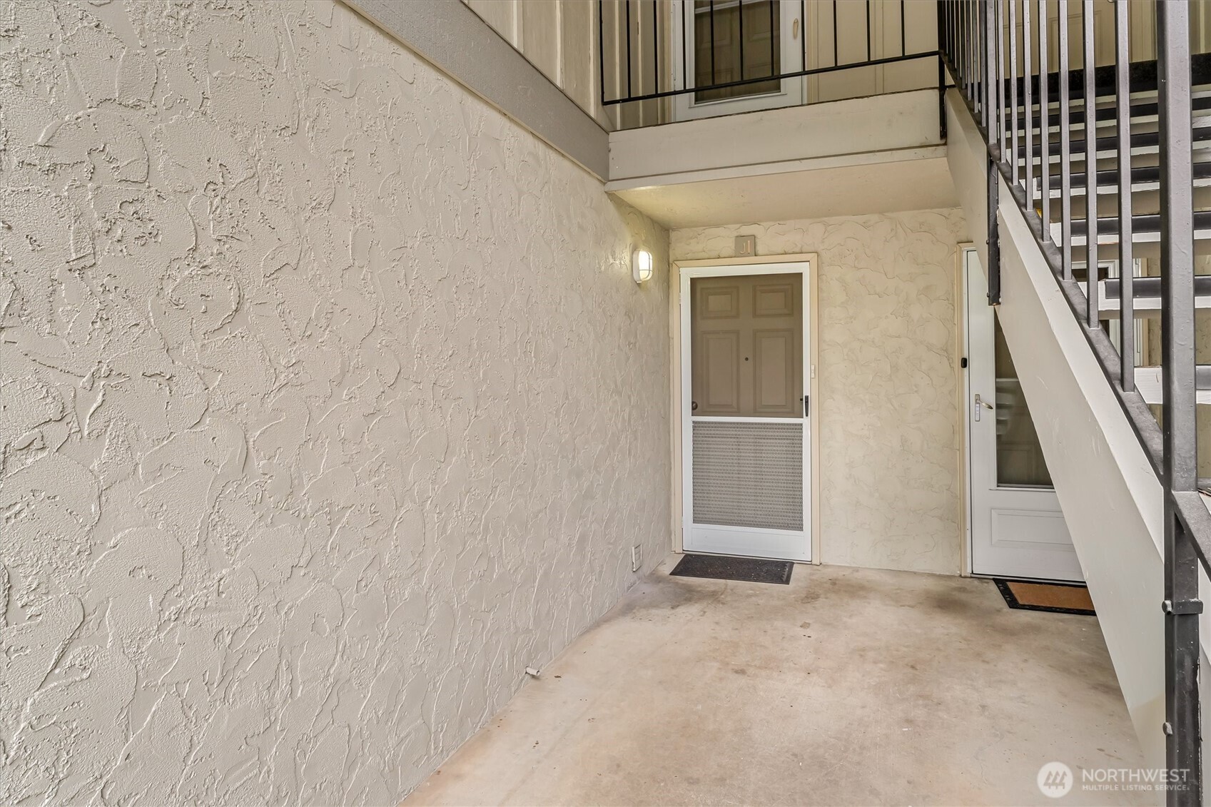 12505 NE 117th Place #J1, Kirkland, WA 98034