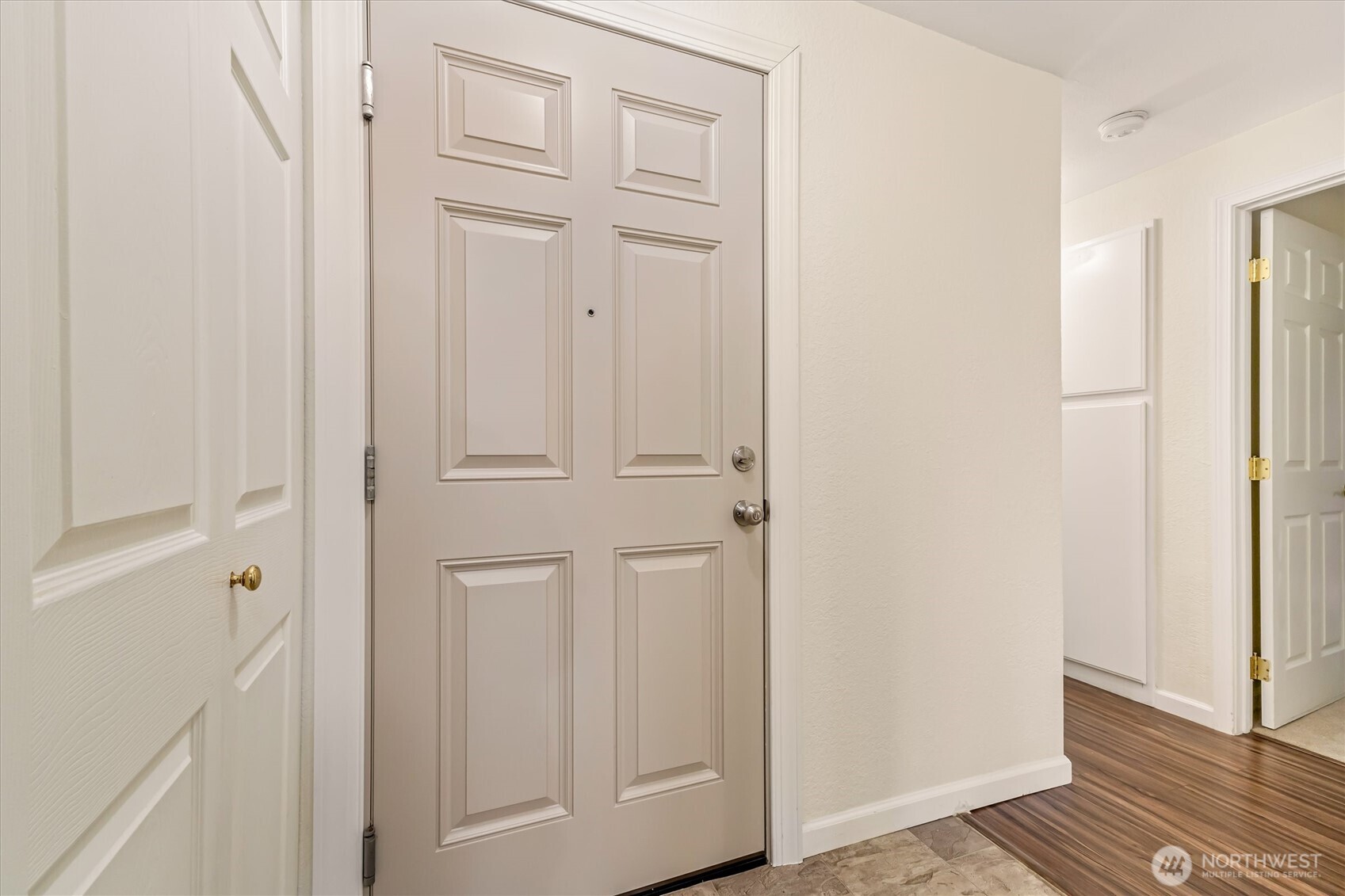 12505 NE 117th Place #J1, Kirkland, WA 98034