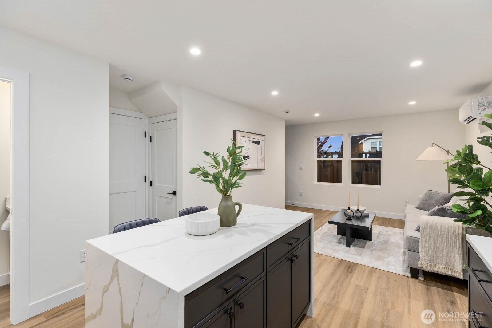 7134 34th Avenue SW, Seattle, WA 98126