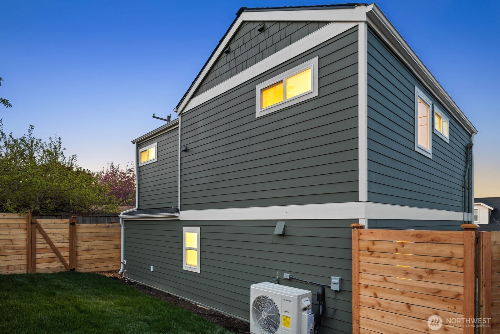 7134 34th Avenue SW, Seattle, WA 98126