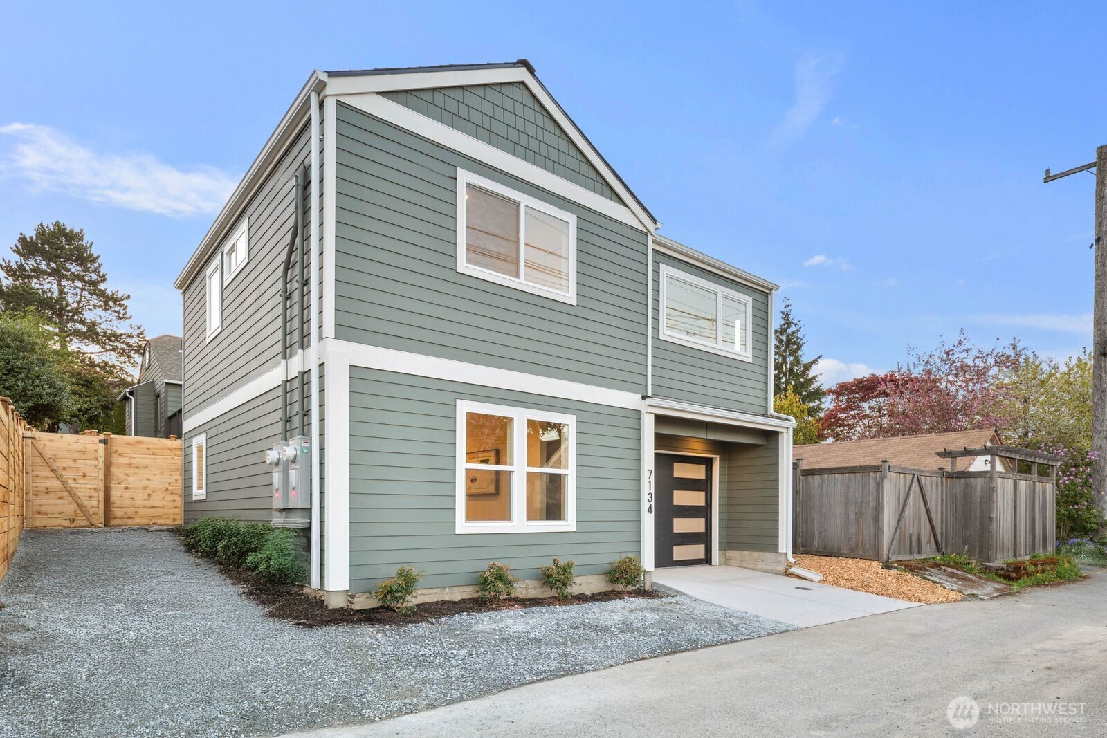 7134 34th Avenue SW, Seattle, WA 98126