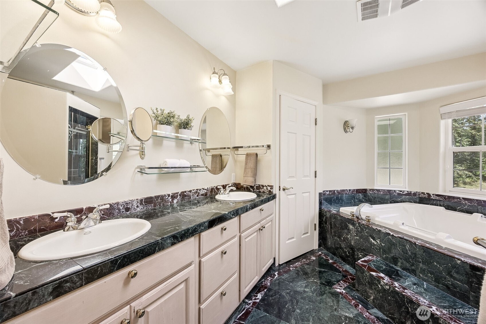 16653 178th Avenue NE, Woodinville, WA 98072