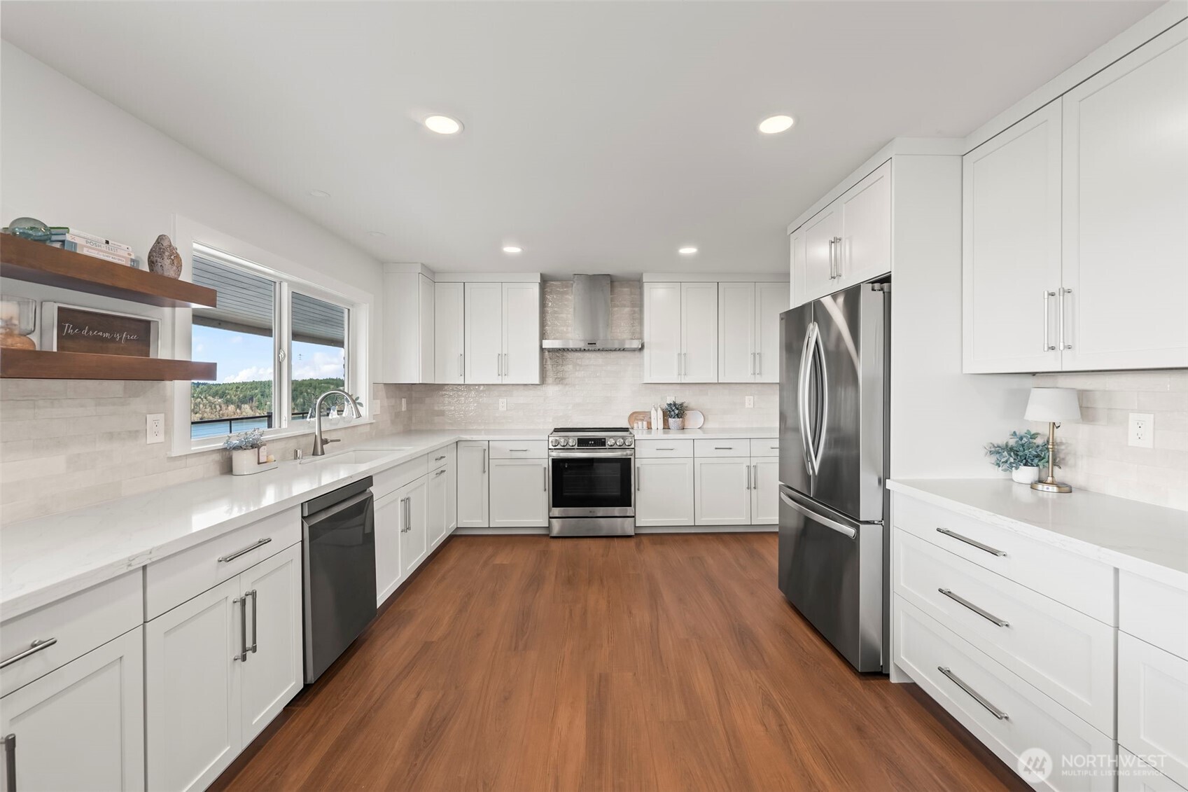 1774 N Jackson Avenue , Tacoma, WA 98406
