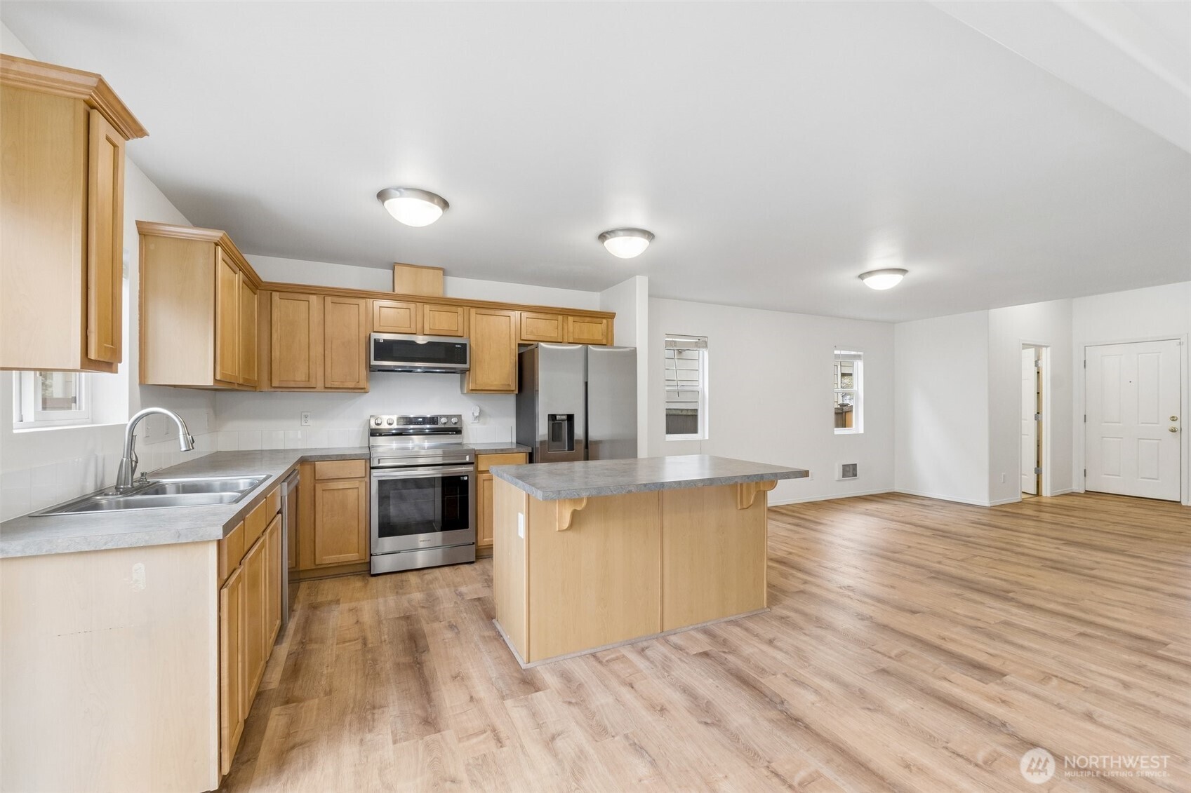 3650 Tribute Avenue E, Fife, WA 98424