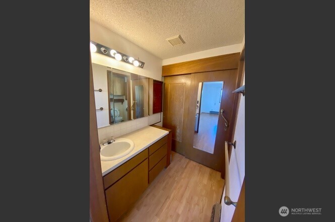 3700 Harbel Drive NE, Bremerton, WA 98310