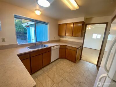 3700 Harbel Drive NE, Bremerton, WA 98310 - Photo 19