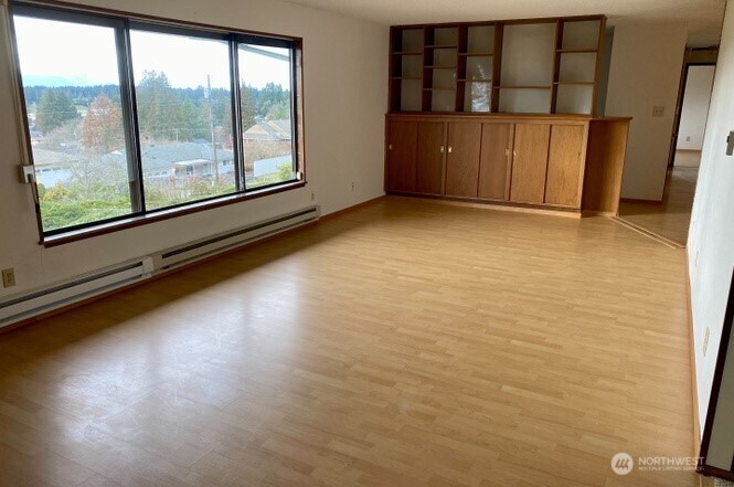 3700 Harbel Drive NE, Bremerton, WA 98310